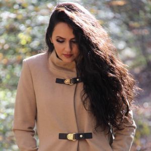 Meet your Posher, Mandana